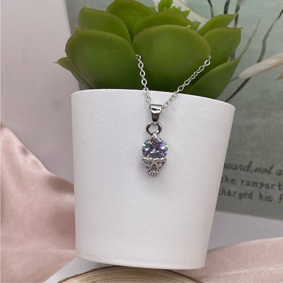 SILVER RHINESTONE SKULL NECKLACE - Picture 1 of 2